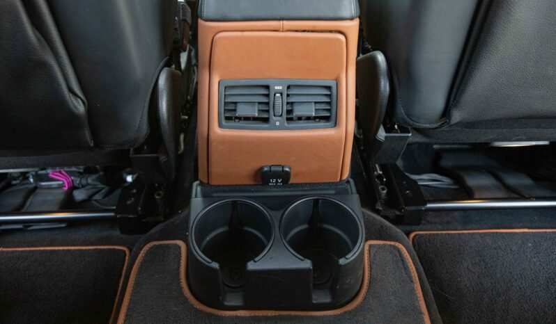 
								2016 Mercedes-Benz G 63 AMG full									