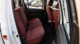 
										Toyota Hilux DC 4WD 2.7 GLXS V1 AT GASOLINE PUSH START full									