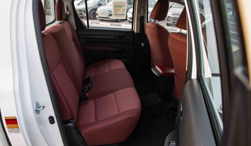 
								Toyota Hilux DC 4WD 2.7 GLXS V1 AT GASOLINE PUSH START full									