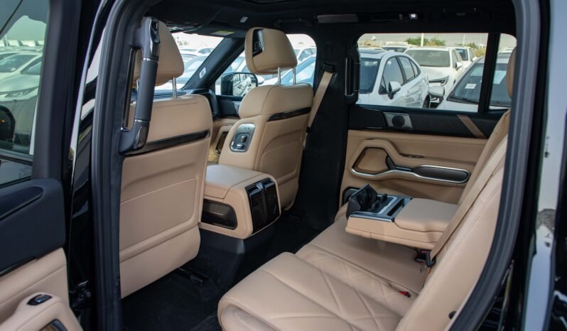
								2025 BYD Formula Leopard 8 Smart Drive Flagship 6-Seaters full									