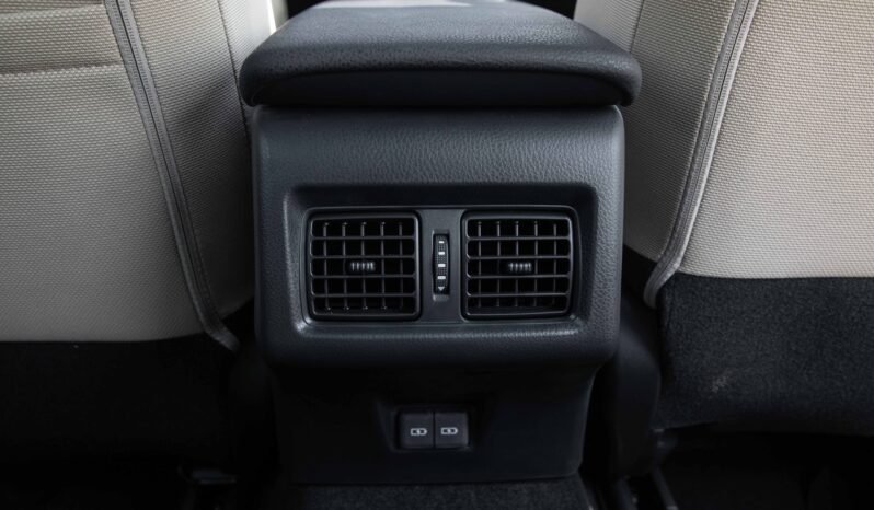
								2025 Toyota Camry 2.5 E+ FWD Hybrid full									