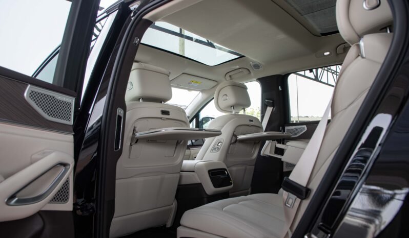 
								2025 Denza N9 2.0T Premium Plugin Hybrid 6Seater full									