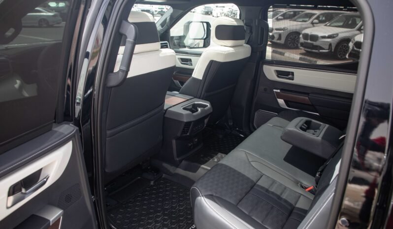 
								2025 Toyota Tundra Capstone 4WD Hybrid full									