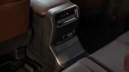 
										2025 Toyota Land Cruiser Premium Hybrid I-Force Max full									