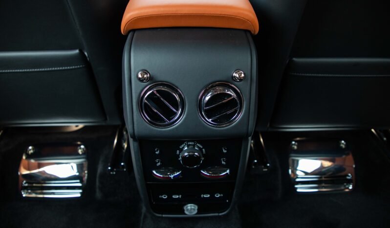 
								2025 Rolls Royce Cullinan full									