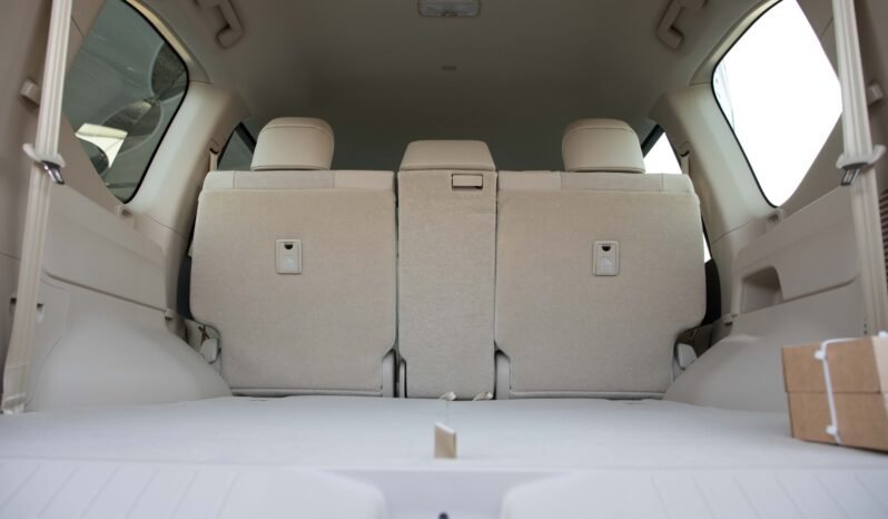 
								2025 Toyota Land Cruiser GXR 4.0L GXR-V1 full									