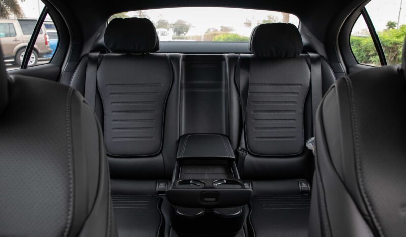 
								2025 Mercedes-Benz C200L full									