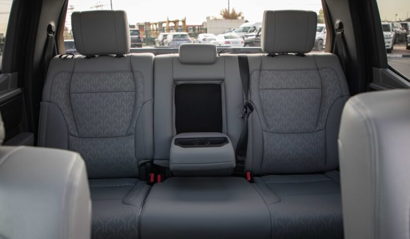 
								2025 Toyota Tundra LTD TRD Offroad full									