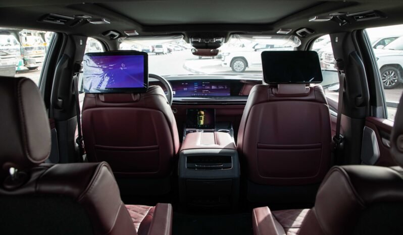 
								2025 Cadillac Escalade 4WD Sport 6.2 VIP full									