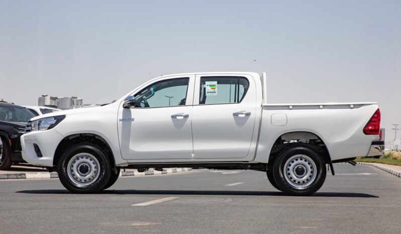 
								2025 Toyota Hilux D/C 4WD DSL DLX-G A/T full									