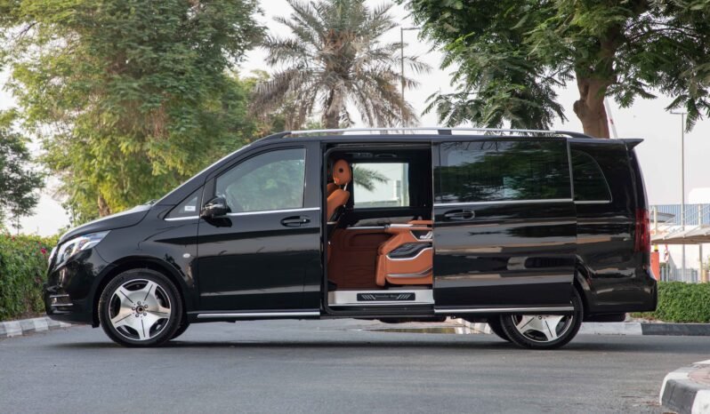 
								2023 Mercedes-Benz 350 V350 L full									