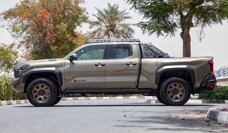 
								2025 TOYOTA TACOMA I-FORCE MAX TRAIL HUNTER full									