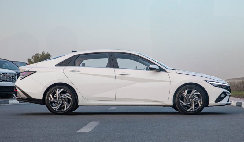 
								HYUNDAI ELANTRA full									