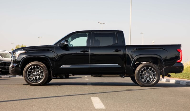 
								2025 Toyota Tundra Platinum 4WD full									