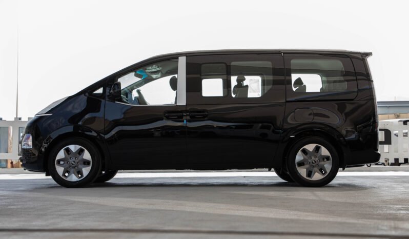 
								2025 HYUNDAI Staria 11 SEAT D 2.2 AT full									