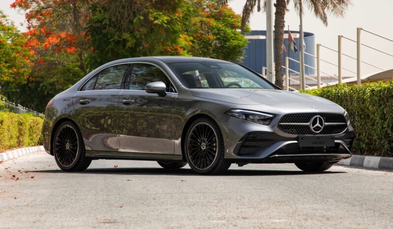 
								2025 Mercedes-Benz A200 Sedan full									