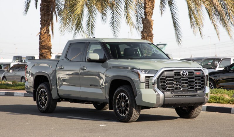 
								2025 Toyota Tundra 4WD SR5 TRD Offroad CrewMax full									