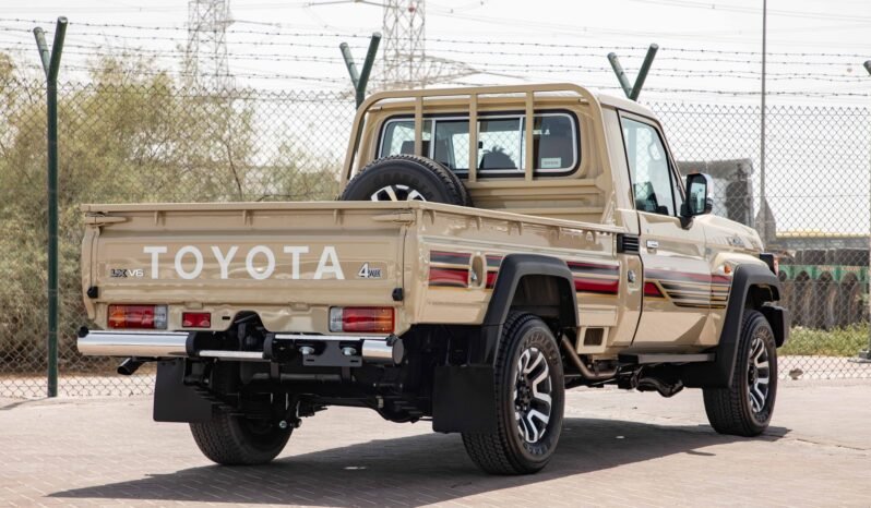 
								2025 Toyota LC79 LX Z1 AT 4WD SC 2-Doors full									