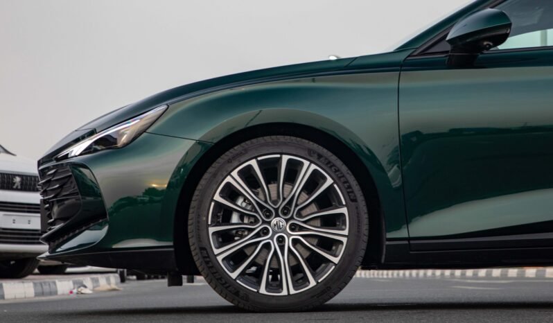 
								2025 MG 7 Elegance Sport Package with Spoiler 1.5T full									