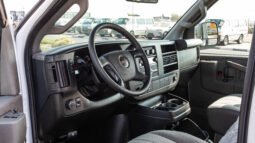
										2023 GMC Savana 3500 EXT (15 SEATER) GCC full									