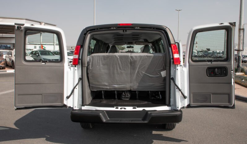 
								2023 GMC Savana 3500 EXT (15 SEATER) GCC full									