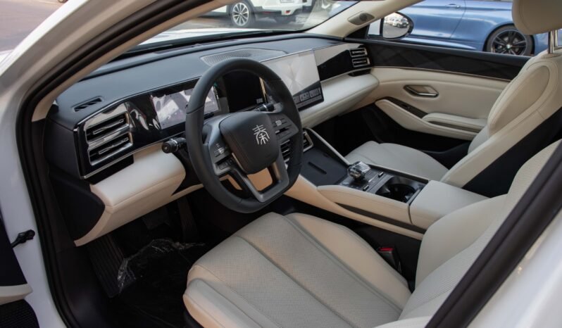 
								2025 BYD QIN L DM-i INTELLIGENT DRIVE 80 KM Beyond full									