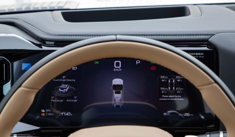 
								2025 BYD Leopard 8 Smart Brave Flagship Edition PHEV | Drone System & Spare Tire Carrier full									