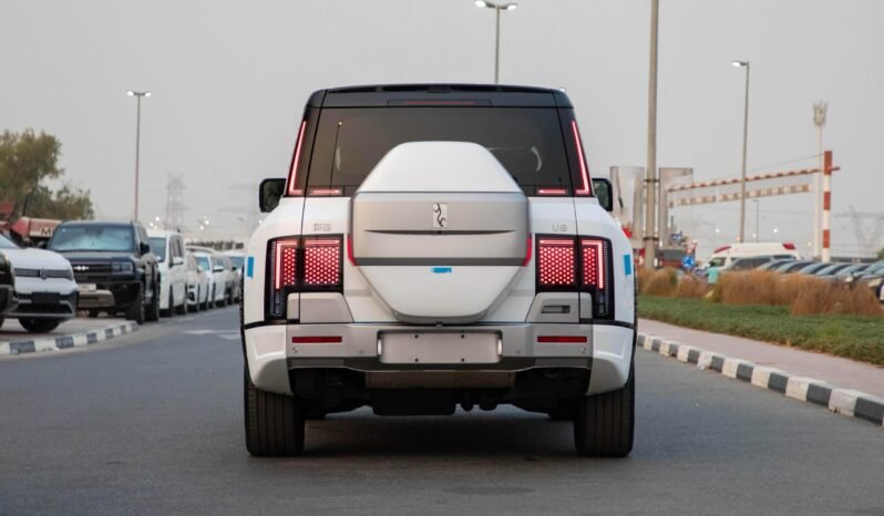 
								2025 Yangwang U8 BYD U8 YangWang Deluxe Edition Hybrid 4WD. full									