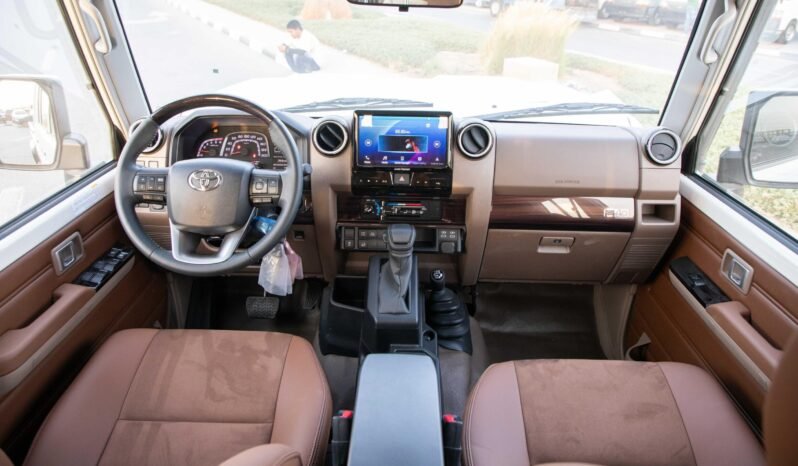 
								Toyota Land Cruiser Pick Up 79 D/C 2.8 T/DSL LX – Z1 A/T full									
