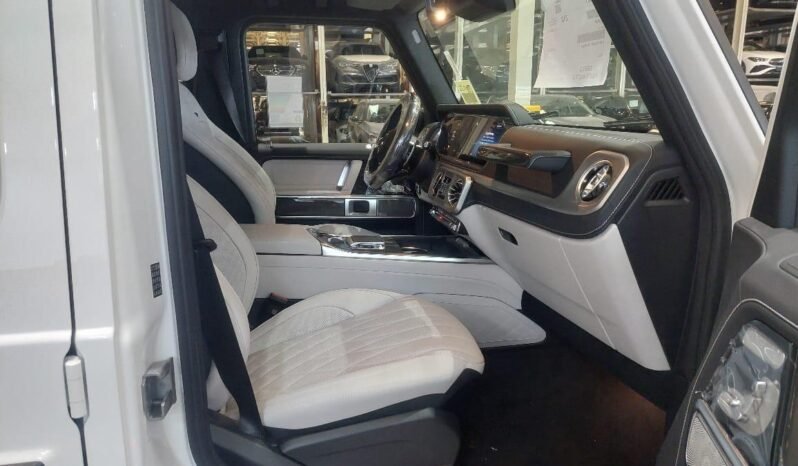 
								2025 Mercedes-Benz G63 AMG Night package 2 full									