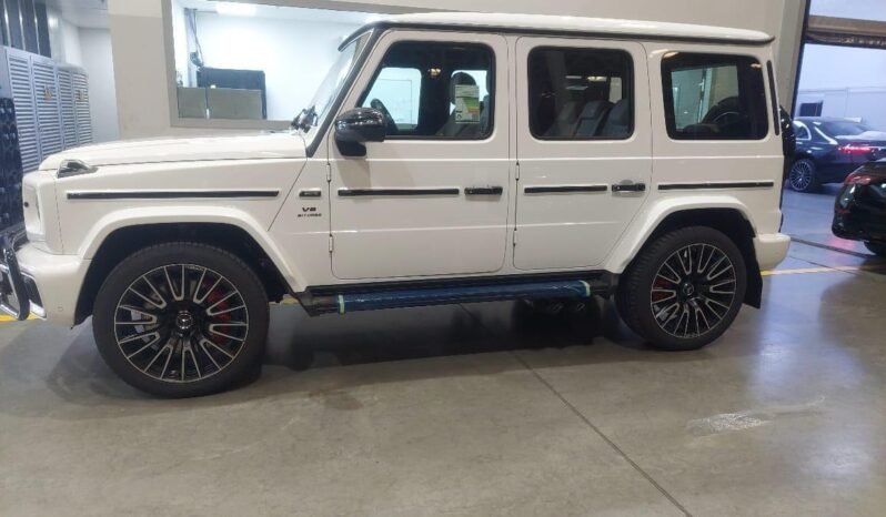 
								2025 Mercedes-Benz G63 AMG Night package 2 full									