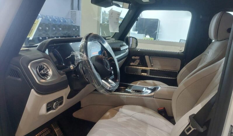 
								2025 Mercedes-Benz G63 AMG Night package 2 full									