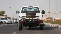 
										2025 Ford F550 XL Regular Chassis Cab full									