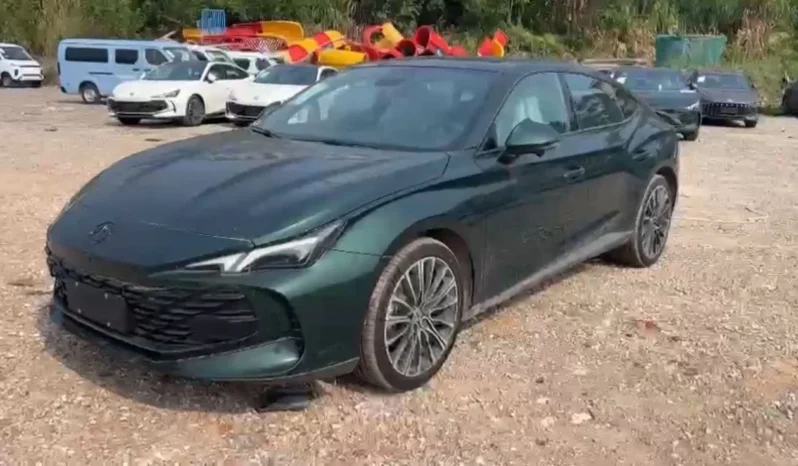 
								2025 MG 7 Elegance Sport Package with Spoiler 1.5T full									