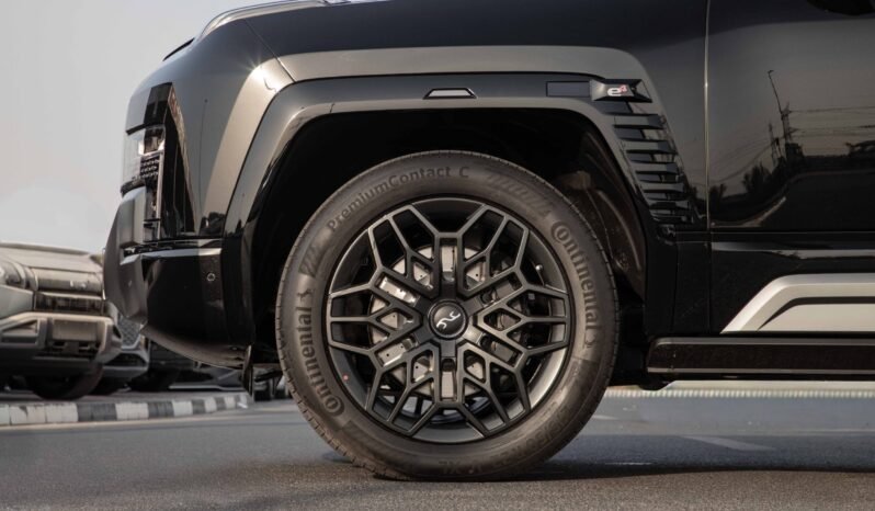 
								2025 Yangwang U8 Premium Edition 22″ Sport Wheels12.8″ Rear Screen full									