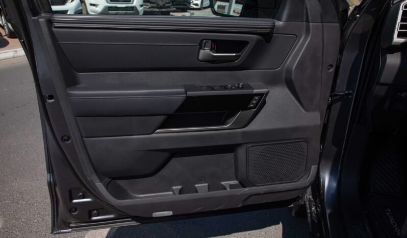 
								2025 Toyota Tundra HYBRID LIMITED I-FORCE MAX full									