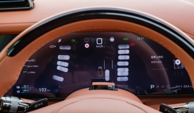 
								2025 Yangwang U8 Premium Edition 22″ Sport Wheels12.8″ Rear Screen full									