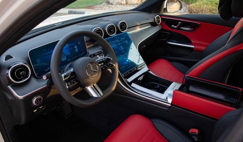 
								2025 Mercedes-Benz C 200 full									