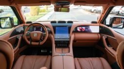 
										2025 Yangwang U8 Premium Edition 22″ Sport Wheels12.8″ Rear Screen full									