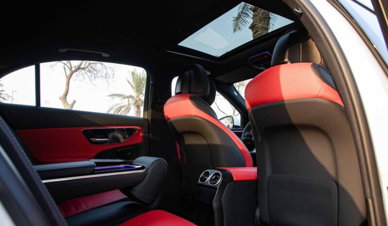 
								2025 Mercedes-Benz C 200 full									