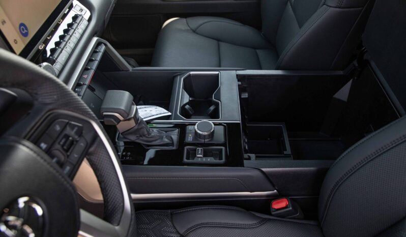 
								2025 Toyota Tundra HYBRID LIMITED I-FORCE MAX full									