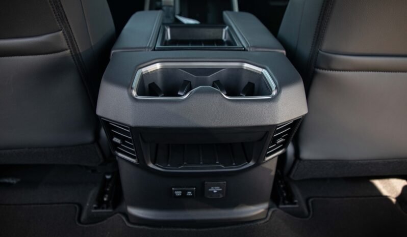 
								2025 Toyota Tundra HYBRID LIMITED I-FORCE MAX full									