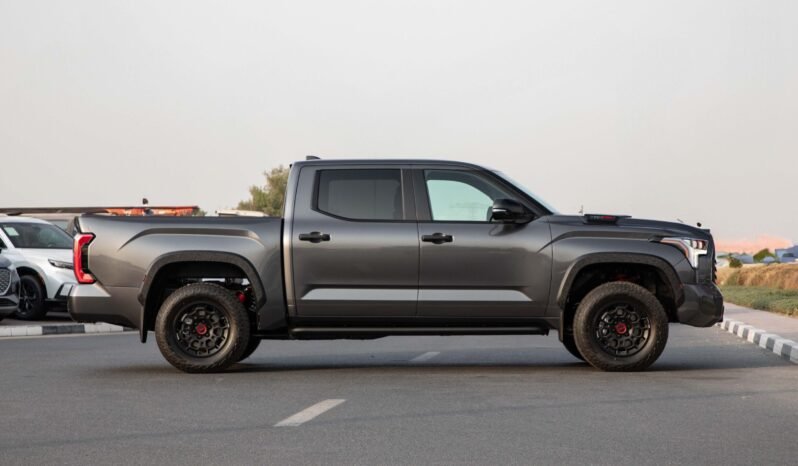 
								2025 Toyota Tundra HYBRID LIMITED I-FORCE MAX full									