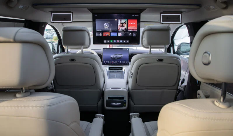 BYD Denza N9 Interior