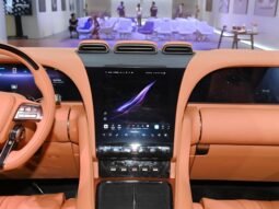
										2023 Yangwang U8 Premium Edition | 22″ Sport Wheels | 12.8″ Rear Screen full									