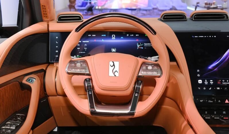 
								2023 Yangwang U8 Premium Edition | 22″ Sport Wheels | 12.8″ Rear Screen full									