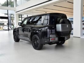 2023 Yangwang U8 Premium Edition | 22″ Sport Wheels | 12.8″ Rear Screen