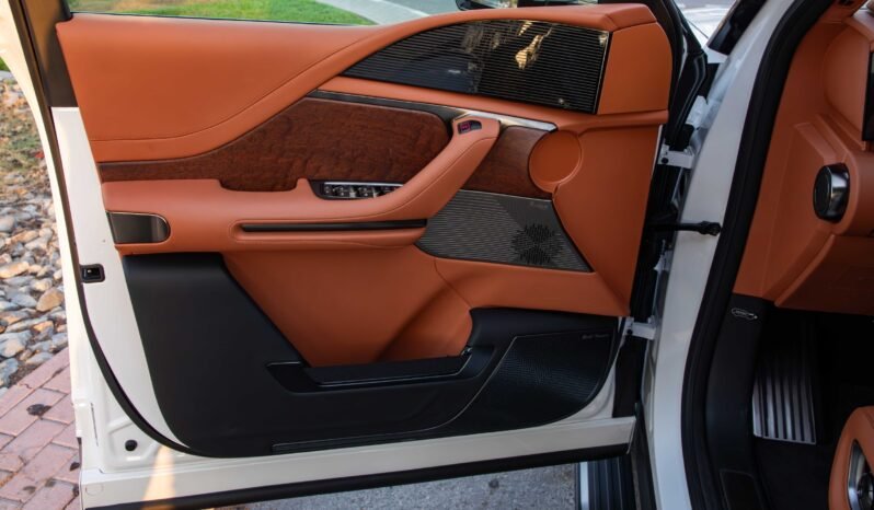 
								2025 Yangwang U8 Premium Edition full									