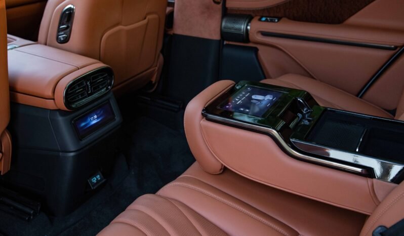 
								2025 Yangwang U8 Premium Edition full									