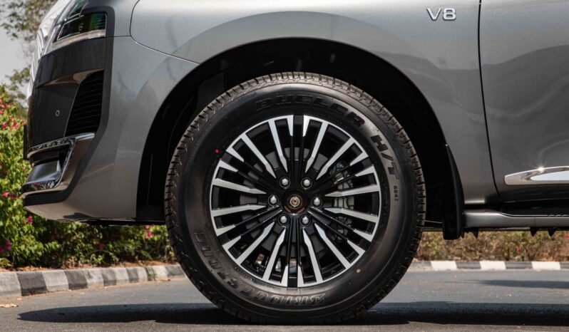 
								2024 Nissan Patrol PLATINUM LE full									